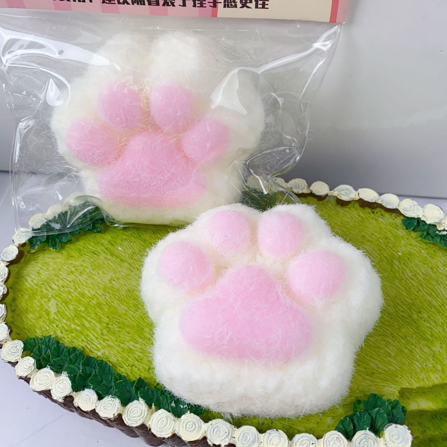 Iris Stuido Squishy Sensationy CAT SCRATCHING- Inspired Toys for Play & Relax